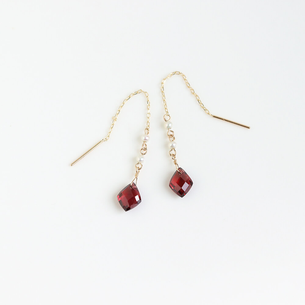 ロードライトガーネット / パール ロング ピアス | K10YG〈Web限定〉