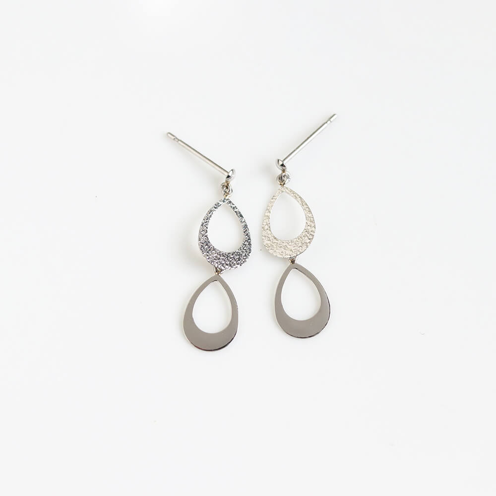 プラチナ デザインピアス | PT〈web限定〉