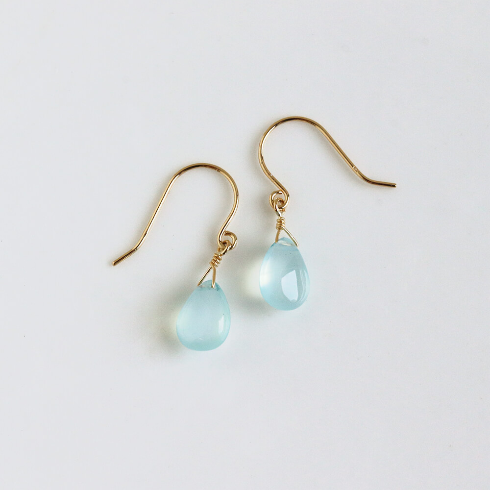 ブルーカルセドニー フック ピアス | K18〈Web限定〉