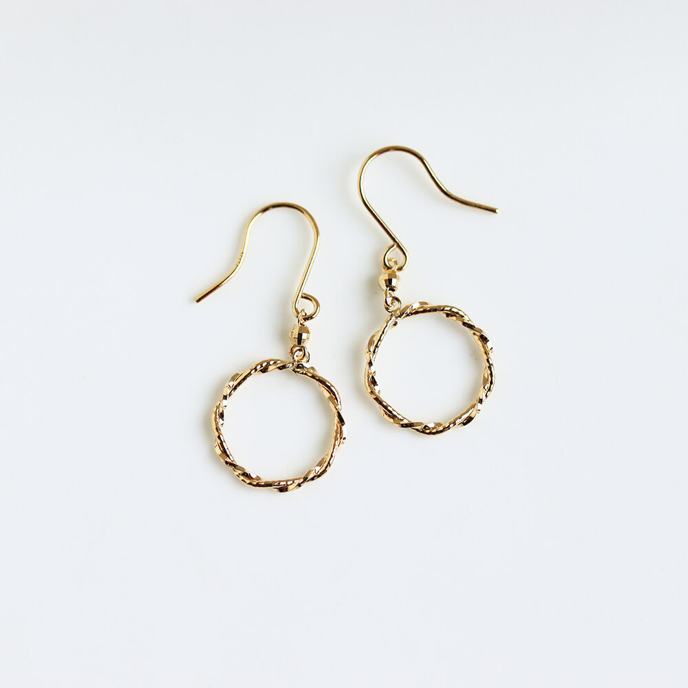 ゴールド フック ピアス | K18〈web限定〉