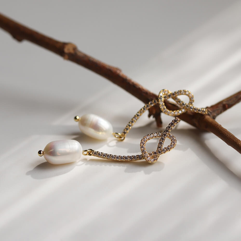 パール / クリスタル ピアス